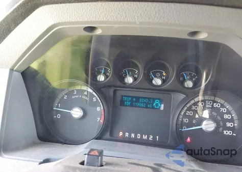 2015 Ford F-250 Xl z USA, uszkodzony, nr VIN 1FTBF2A67FEA88207